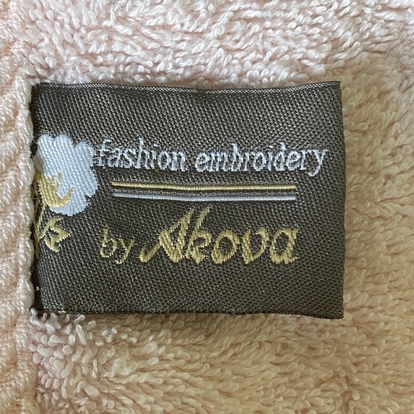 Set of 4 I Embroidered Turkish Fingertip Towels - Picture 4 of 16